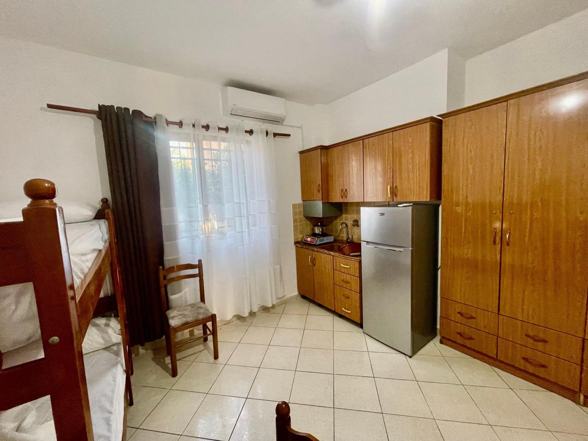 Xhou'S Home Shkodër Екстериор снимка