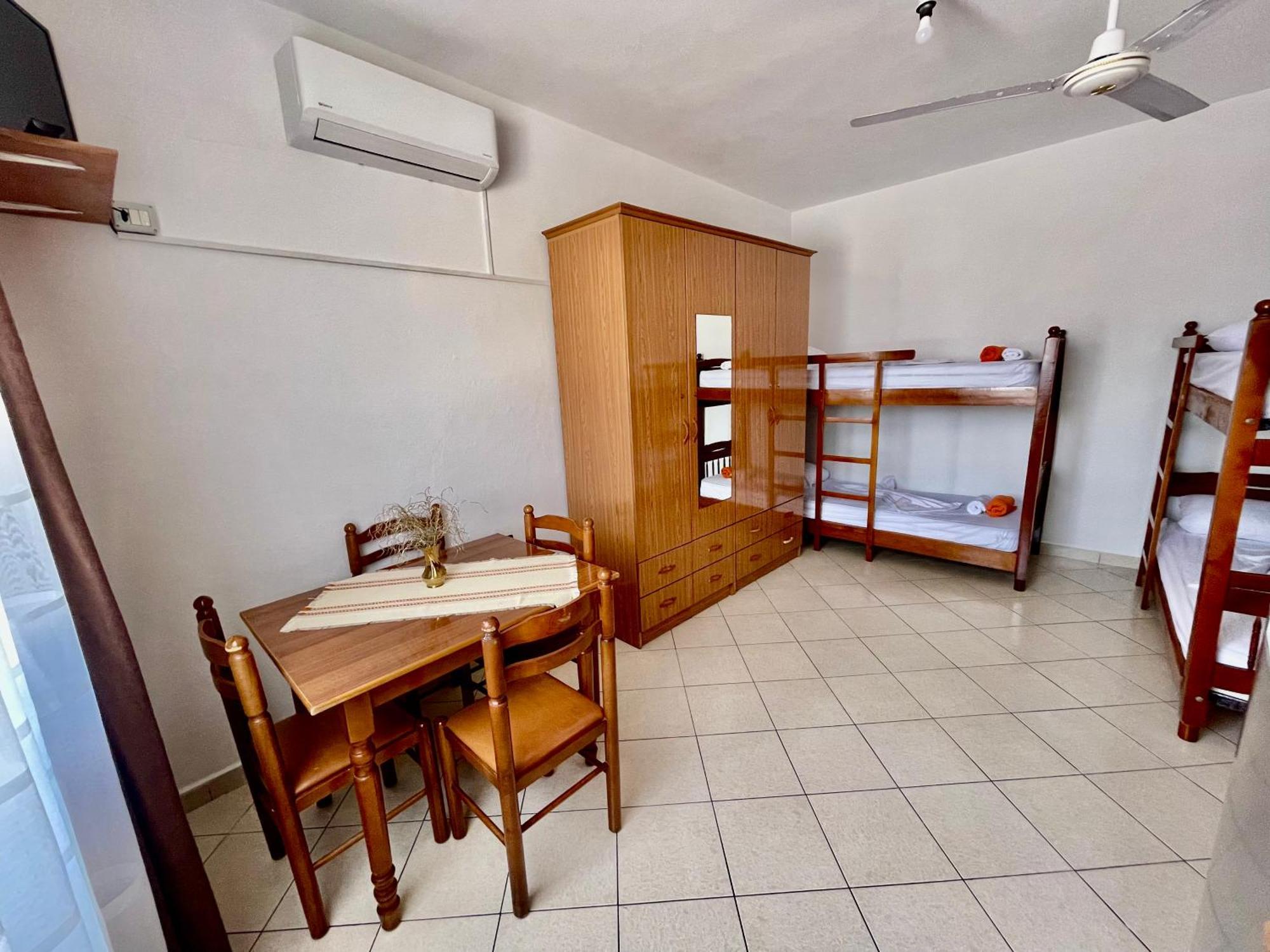 Xhou'S Home Shkodër Екстериор снимка