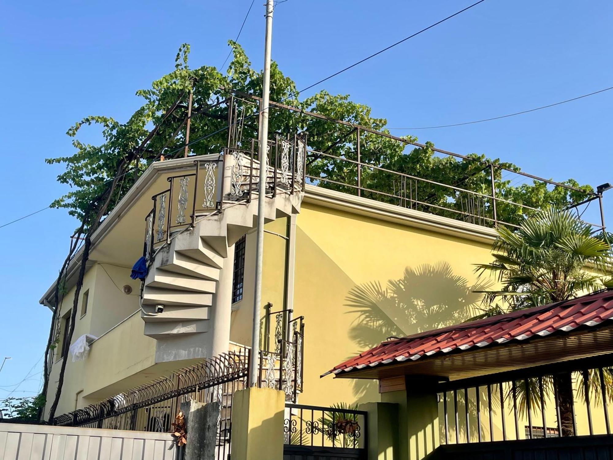 Xhou'S Home Shkodër Екстериор снимка
