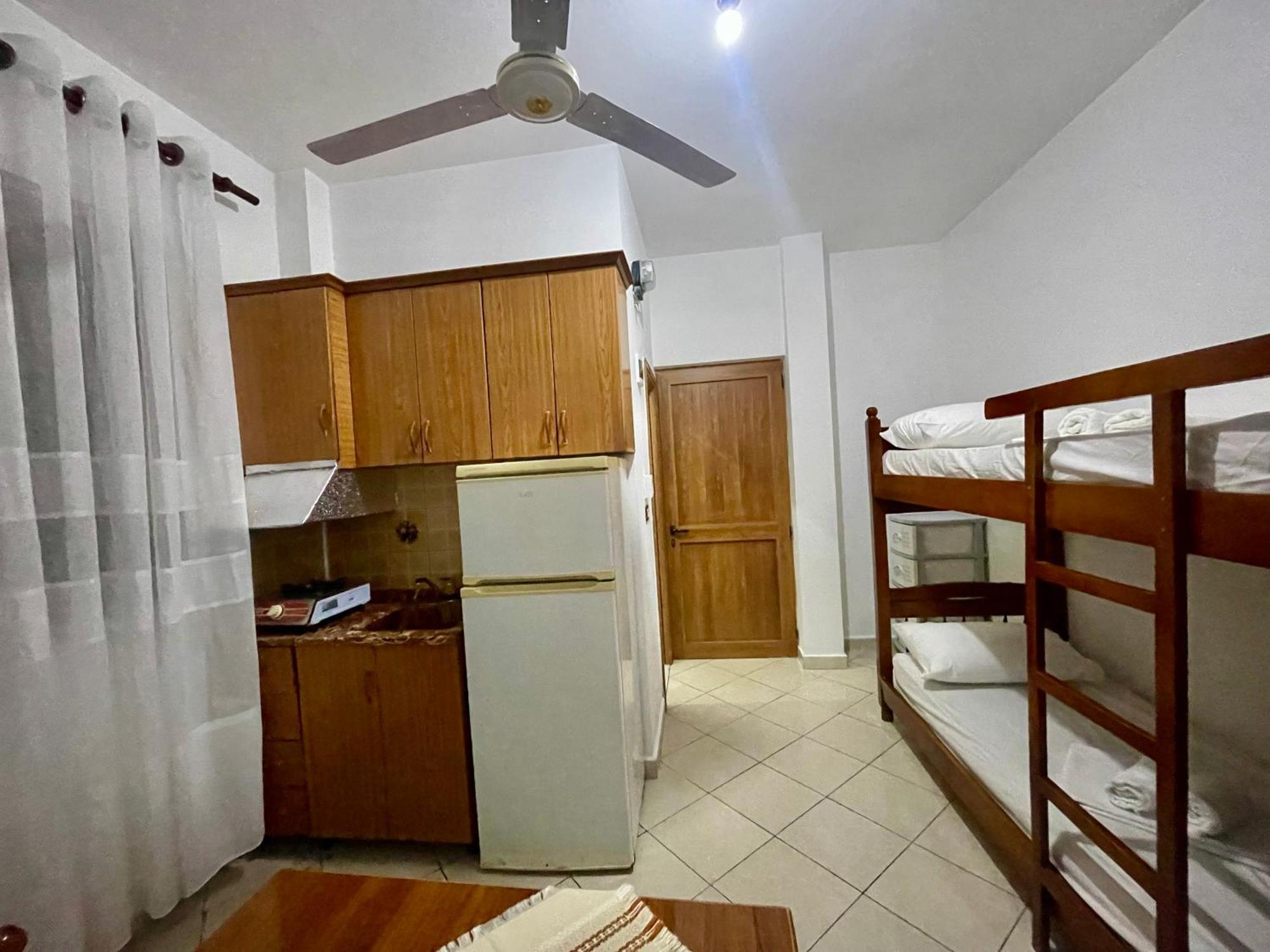 Xhou'S Home Shkodër Екстериор снимка