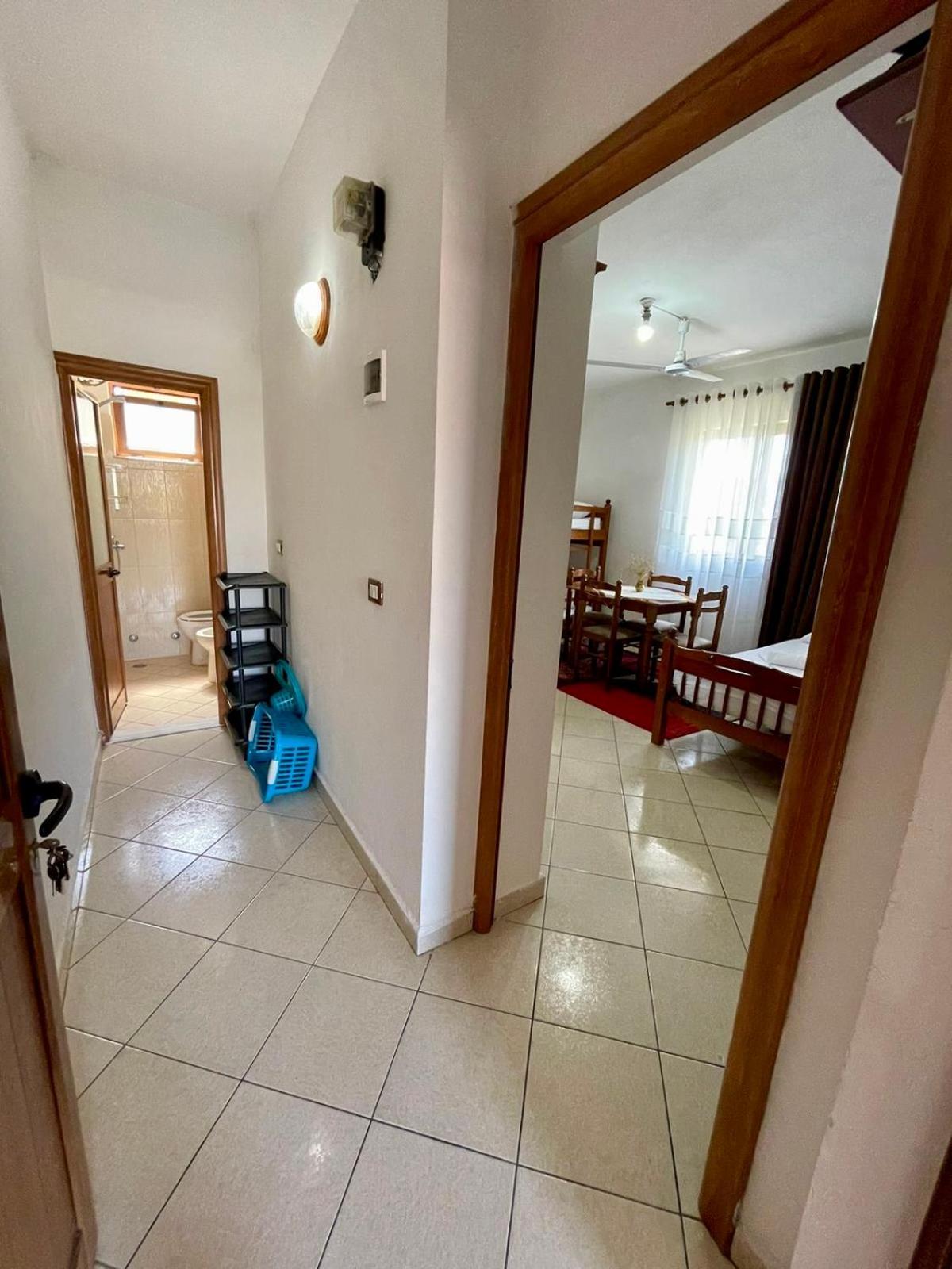 Xhou'S Home Shkodër Екстериор снимка