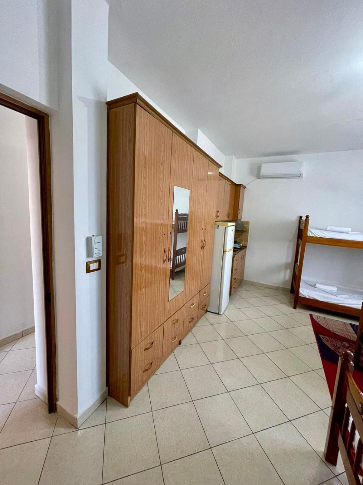 Xhou'S Home Shkodër Екстериор снимка